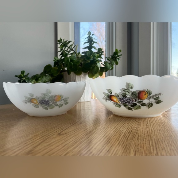 Vintage Arcopal France Nesting Bowls Set of Two White Milk Glass Scalloped Edge - Picture 10 of 15